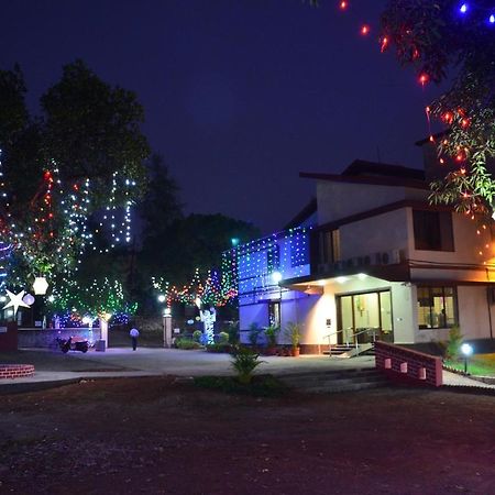 Готель Diwali Baug Лонавла Екстер'єр фото